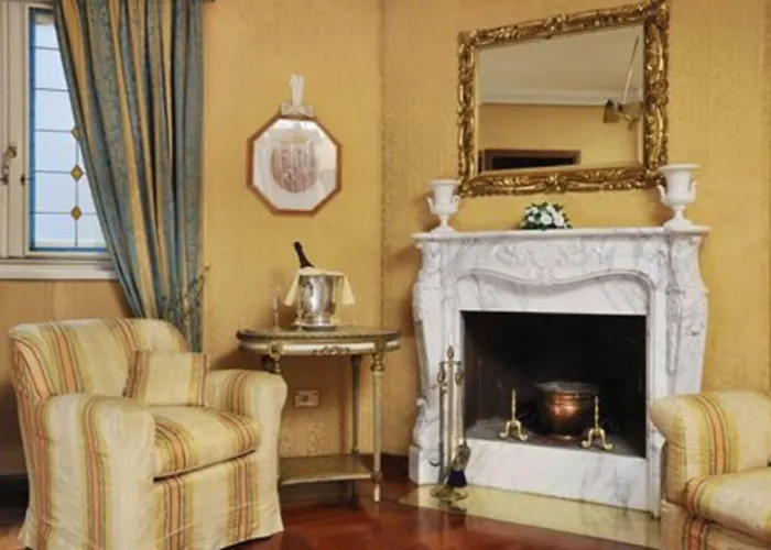 Mecenate Palace 4*